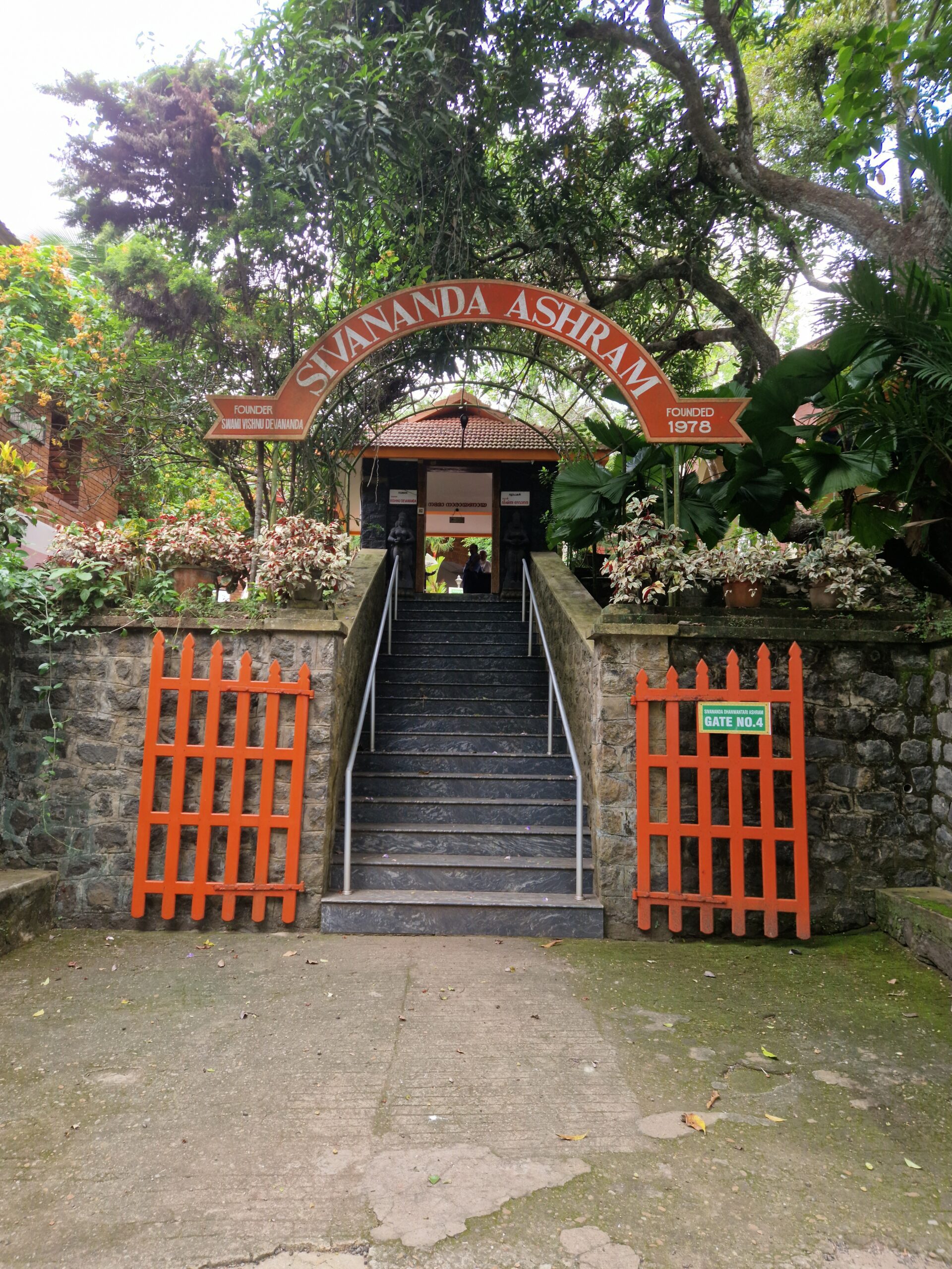 Sivananda Yoga Ashram Entrance
