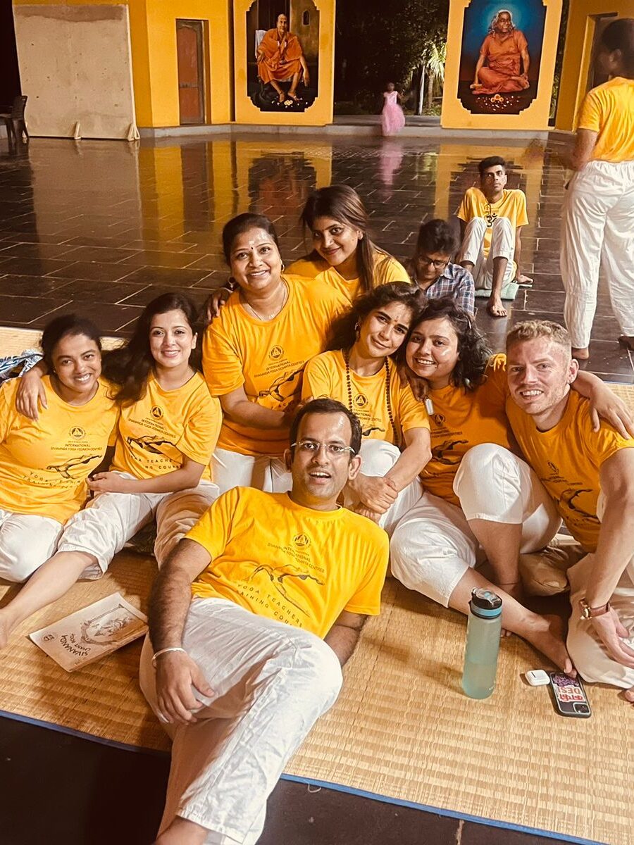 108 Sonnengrüsse Sivandana Yoga Ashtanga Yoga